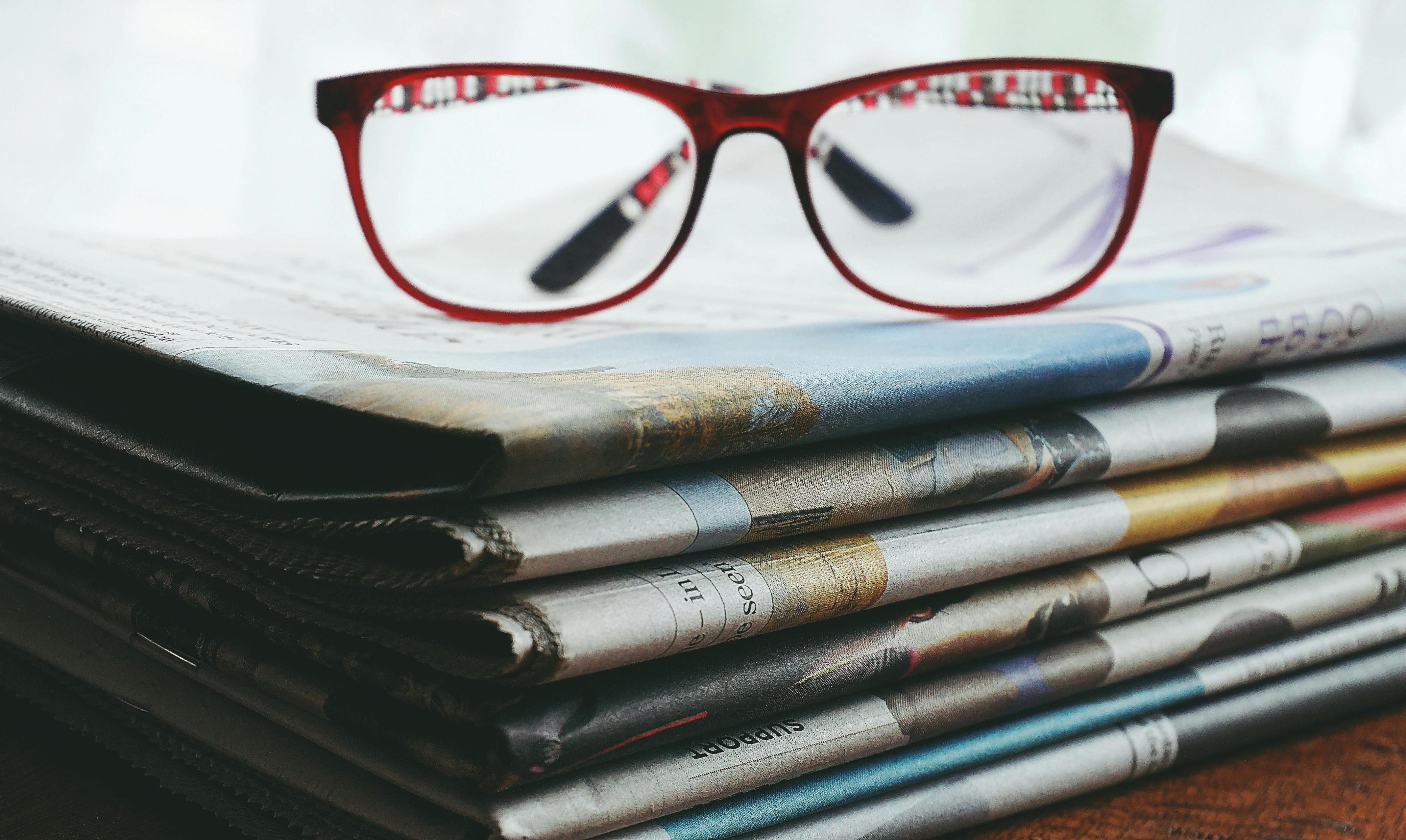 L'Olivier Shades and Print Story